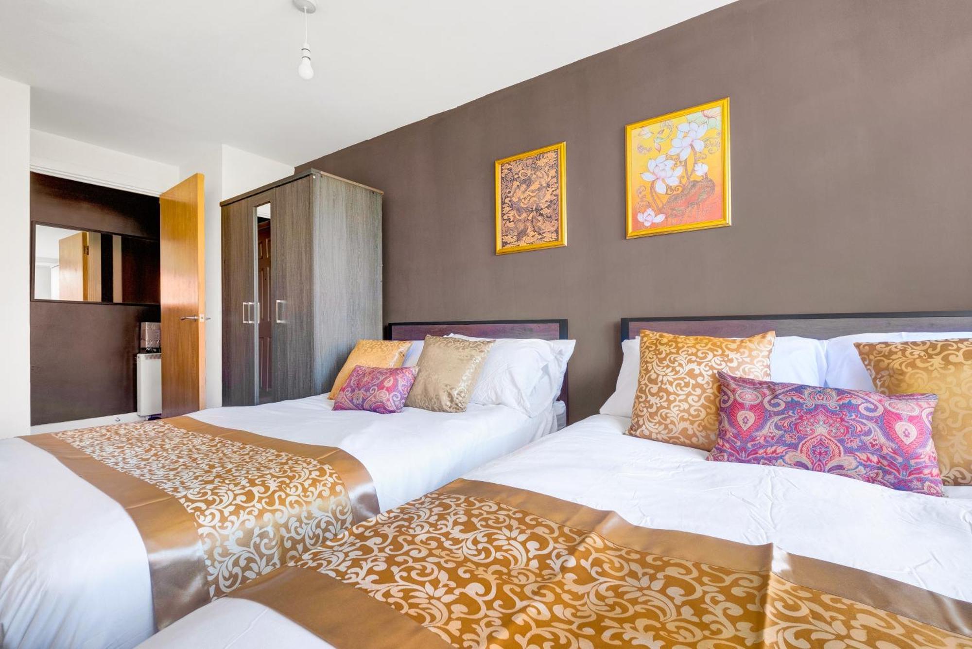 Thai 28 Nights With Pool Table And Freepark Birmingham