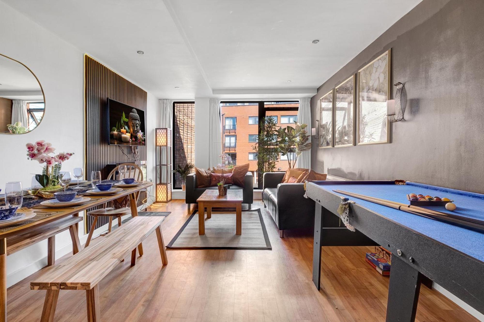 Thai 28 Nights With Pool Table And Freepark Birmingham