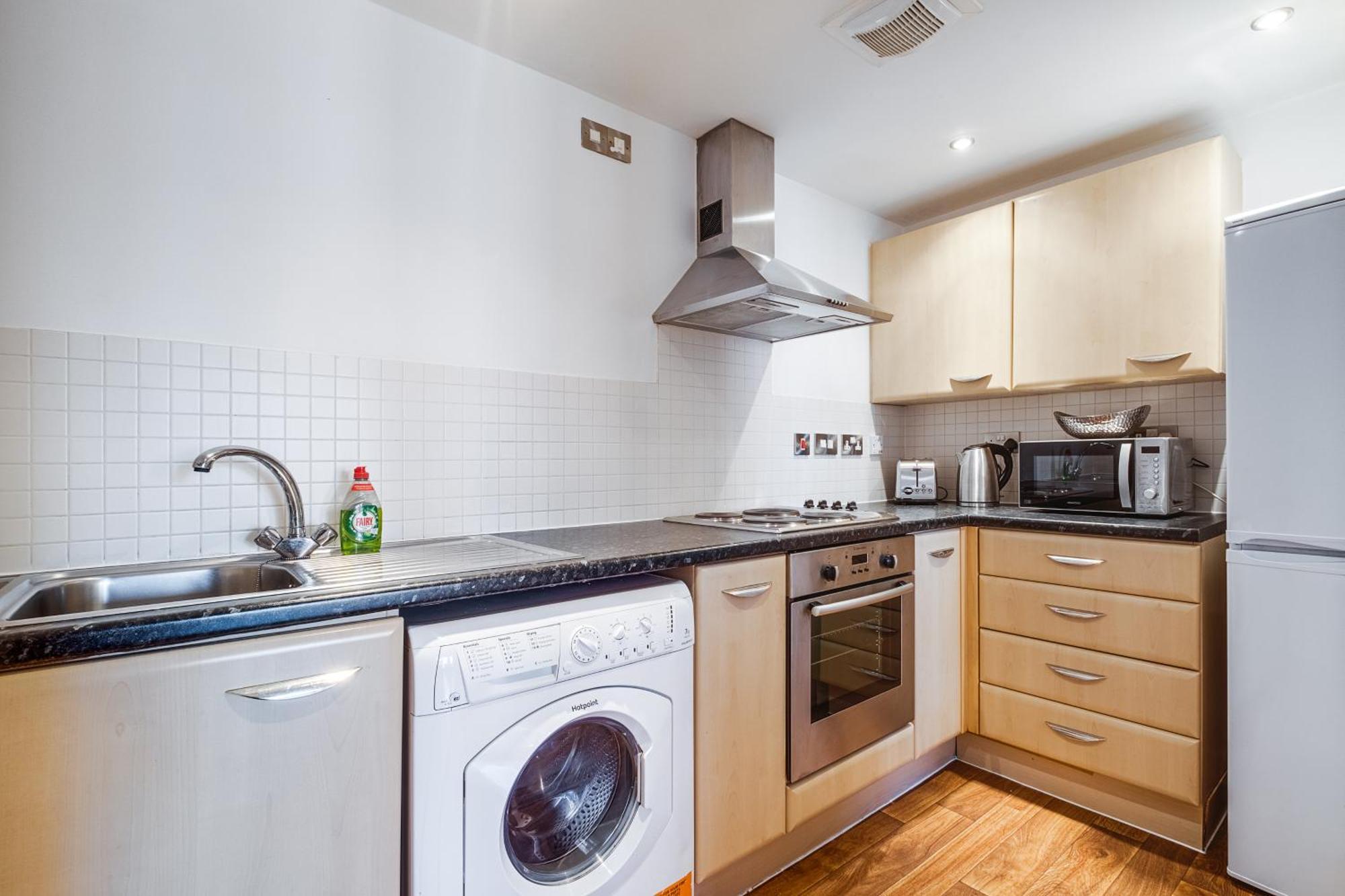 Apartment Thai 28 Nights With Pool Table And Freepark *